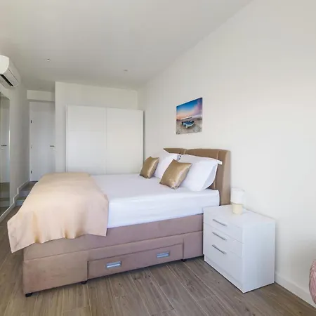 In Apartmán *